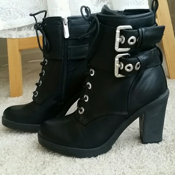 Guess Shoes - GUESS FIA Lace-up Booties. Size 7,5
